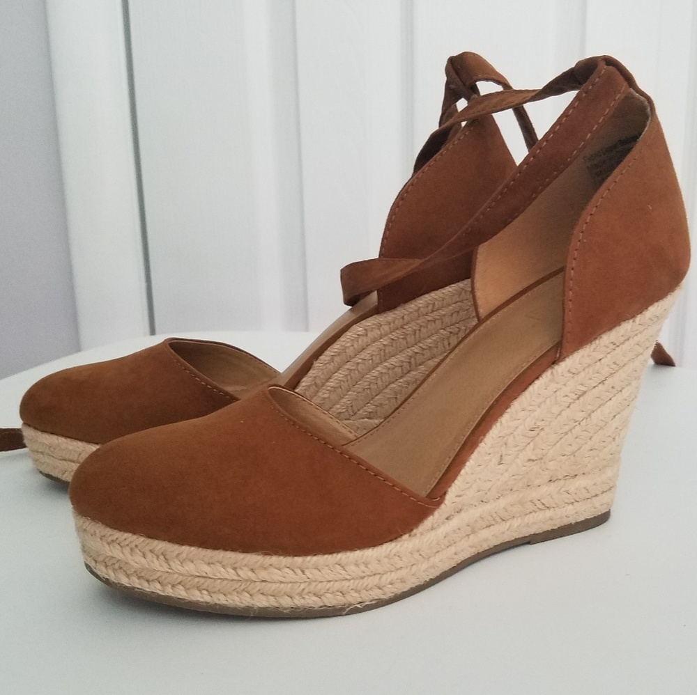 BRASH Platrorm Sandals